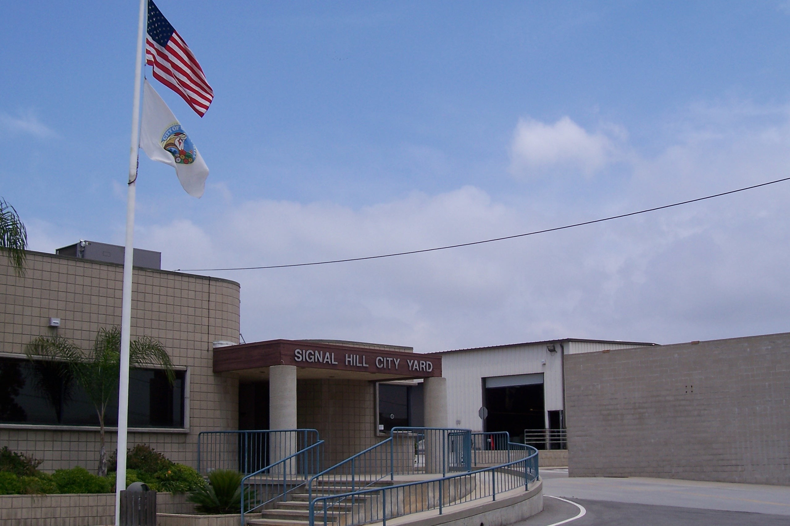 Signal Hill City Yard building